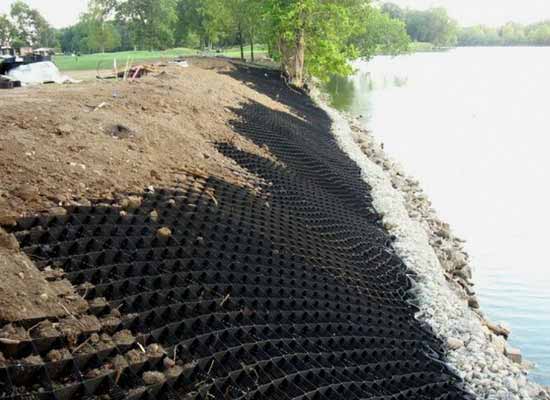 土工格室（蜂巢網）